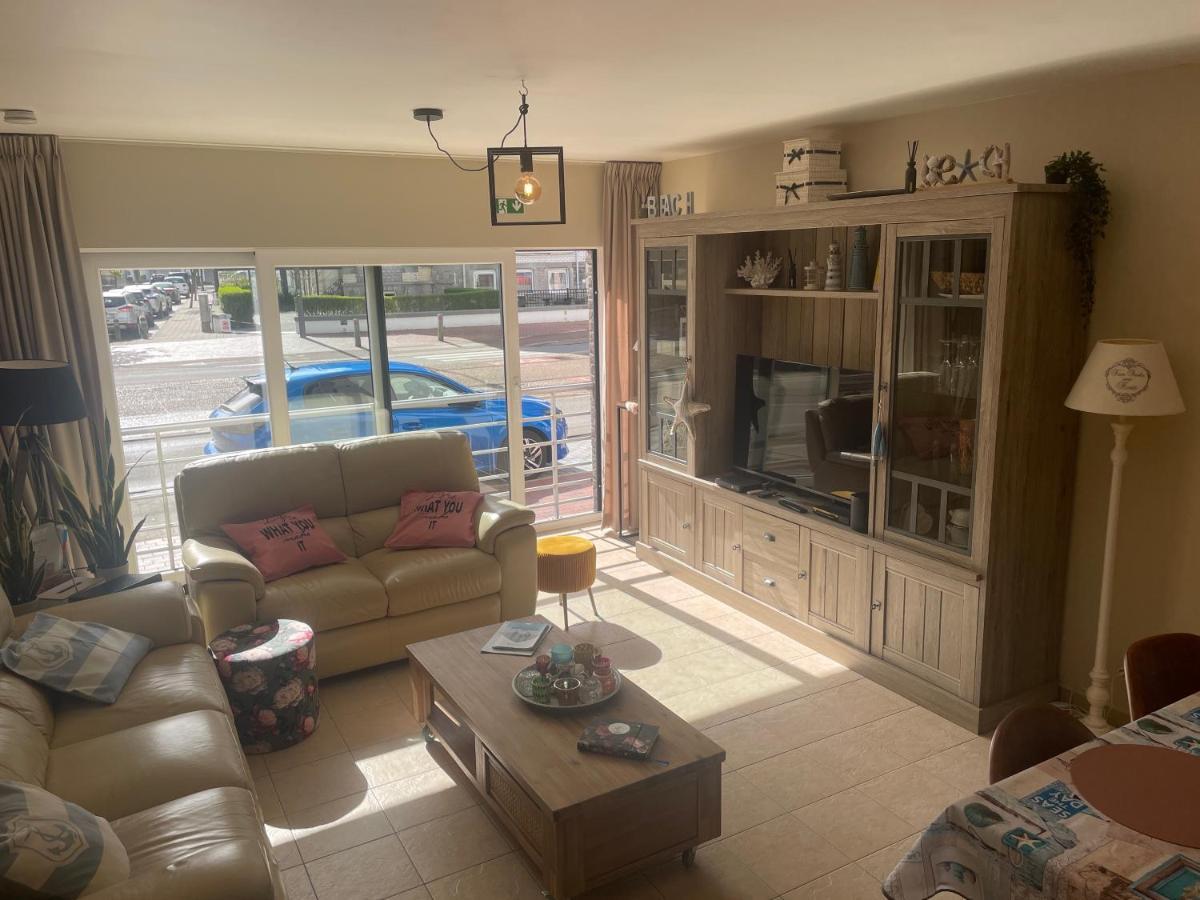 Des Ambassadeurs Apartment Blankenberge Bagian luar foto